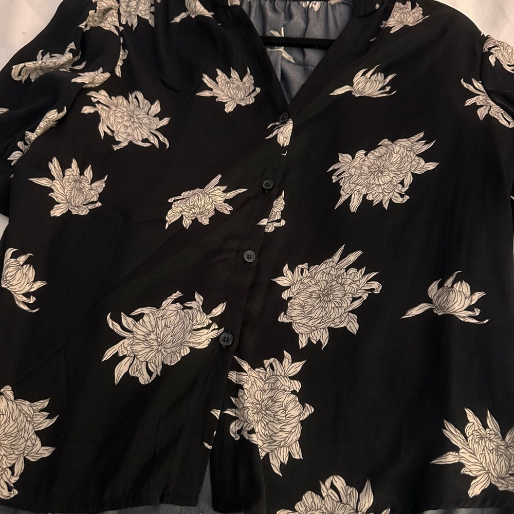 Tahari Black and White Floral Blouse